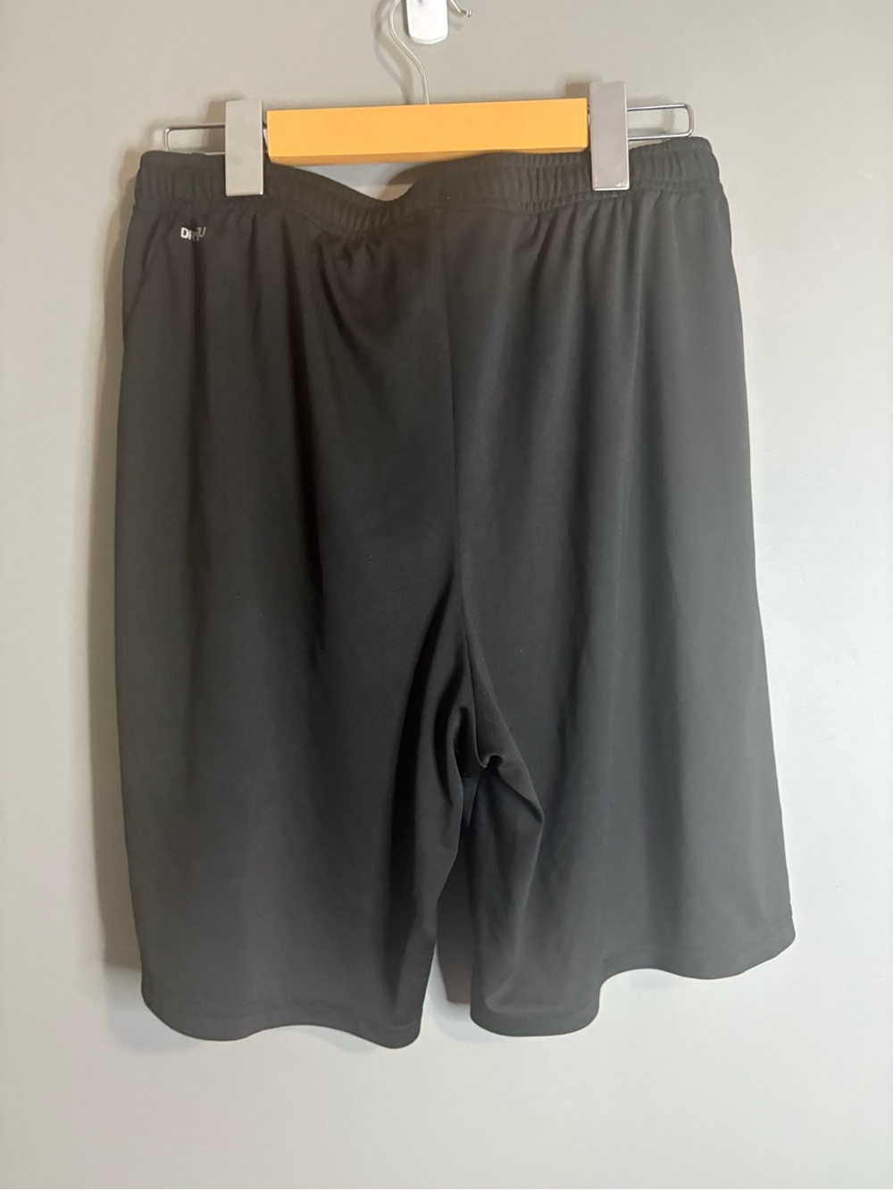 Puma DryCELL Black Athletic Shorts – Men’s Medium - Picture 6 of 7